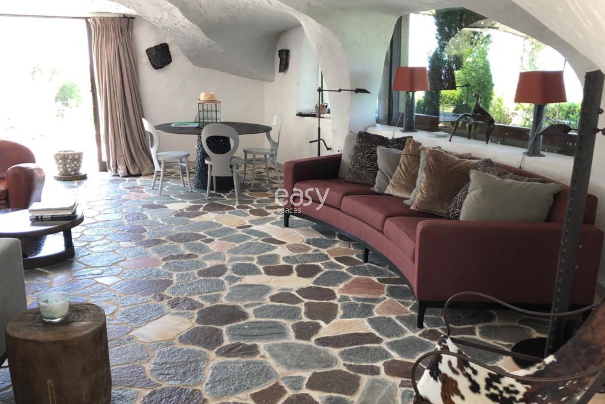 décor de film années 70's près de cannes 06